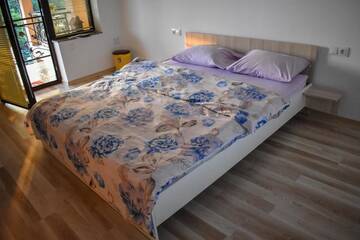 Фото номера Двухместный номер с 1 кроватью и видом на горы Проживание в семье Casa Haralambie г. Greci 12