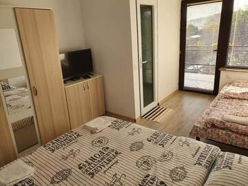 Фото номера Двухместный номер с 1 кроватью и видом на горы Проживание в семье Casa Haralambie г. Greci 2